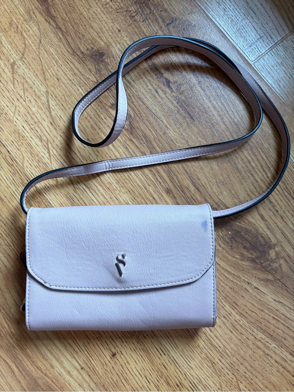 Simply Vera Vera Wang Light Pink Beige Crossbody Wallet